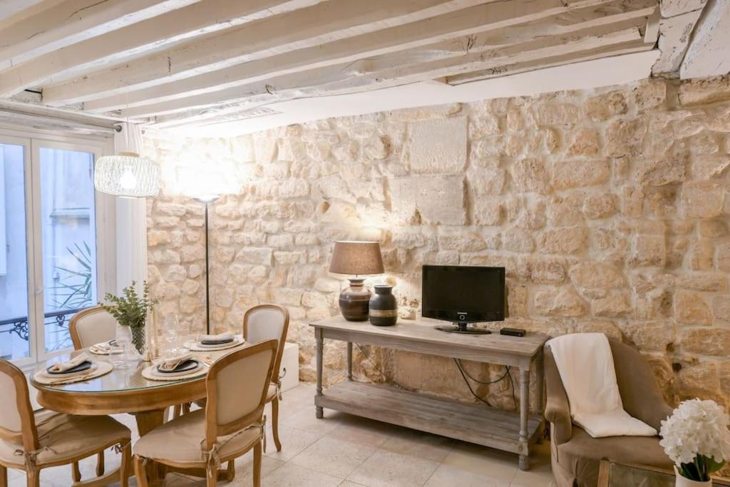 Cosy En Plein Marais Parigi