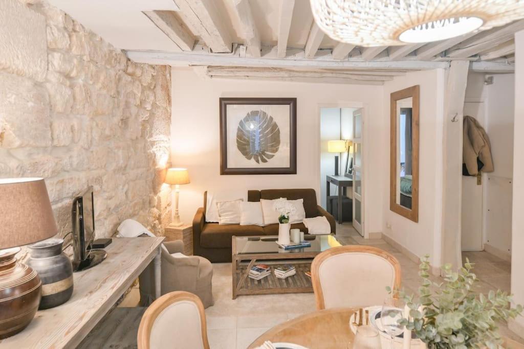 Appartamento Cosy En Plein Marais Parigi